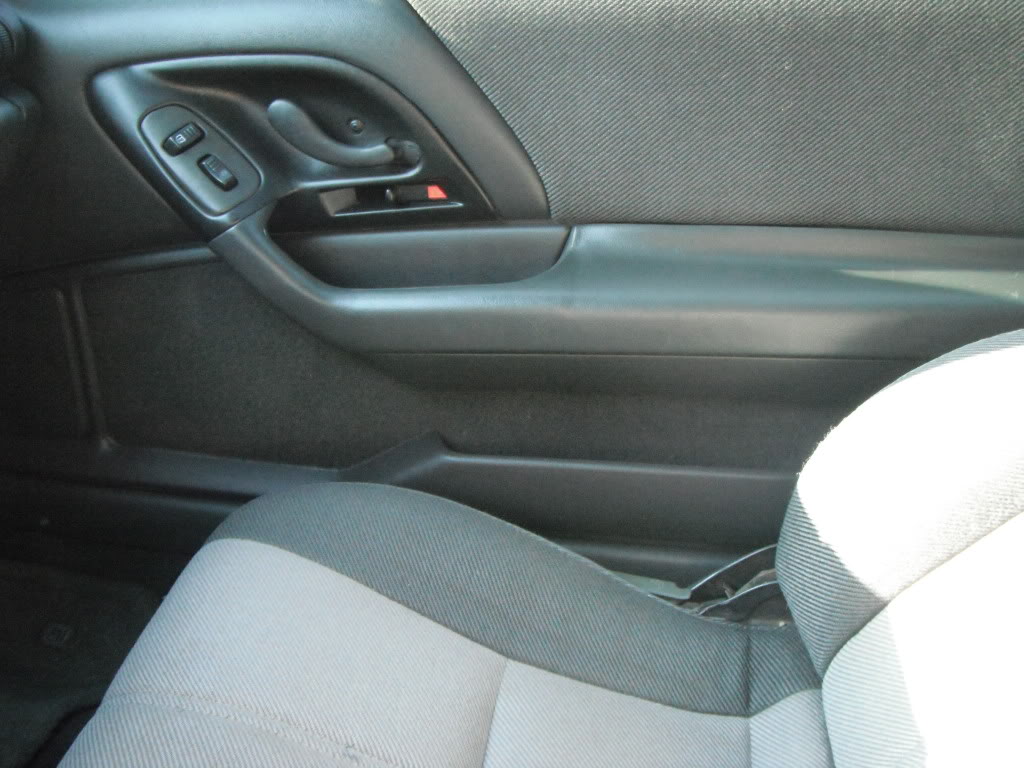 Name:  camaro026.jpg
Views: 102
Size:  110.2 KB