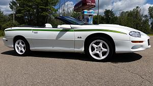 1998 Camaro ss Brickyard 400, triple white  #26, 28,000 miles-20150821_125004.jpg