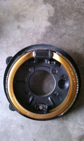 Name:  98-02rearbrakeabutmentplatewithnewparkingbrakeshoe.jpg
Views: 41
Size:  18.9 KB