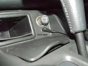 Car Stereo-98ta-aux-jack.jpg