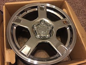 C5 chrome Corvette wagon wheels 0-6.jpg