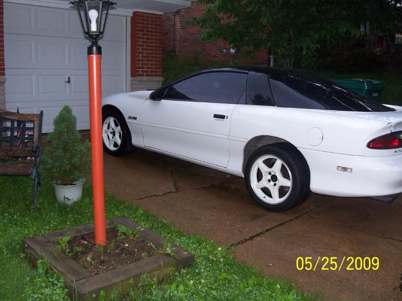 Name:  lt1whitewheels003.jpg
Views: 6003
Size:  70.3 KB
