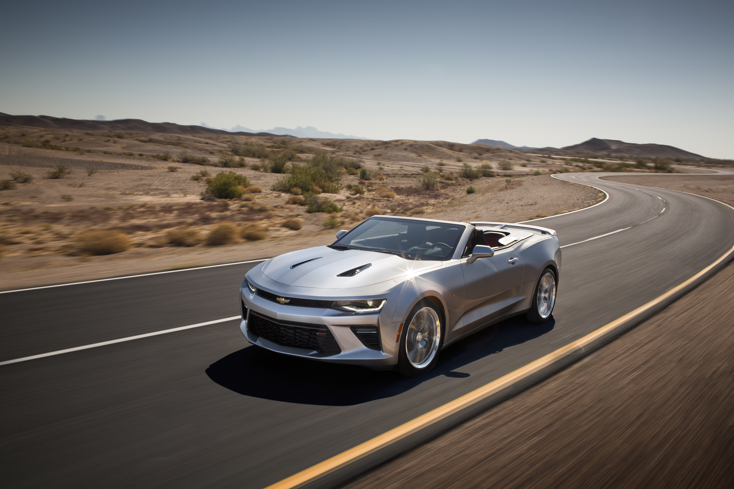 Chevrolet Lifts Lid on 2016 Camaro Convertible