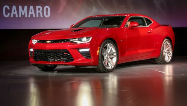 2016 Camaro unveiled in Detroit
